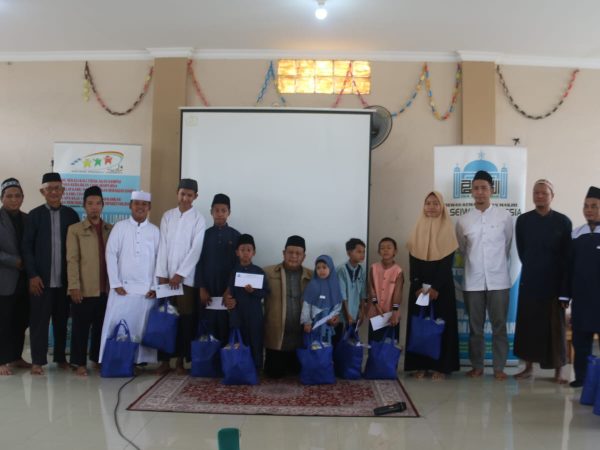 Pengajian dan Santunan Anak Yatim, Sinergi DKM Al-Istiqomah dan DKM Al-Fitroh Wujudkan Kepedulian Sosial