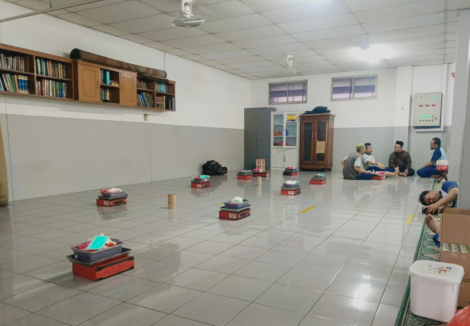 DKM Al-Istiqomah PT Seiwa Indonesia Gelar Bakti Sosial Bekam Rutin di Masjid Al-Istiqomah